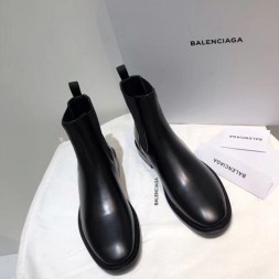 발렌시아가 여성용 신상 쇼트 부츠 26315 블랙