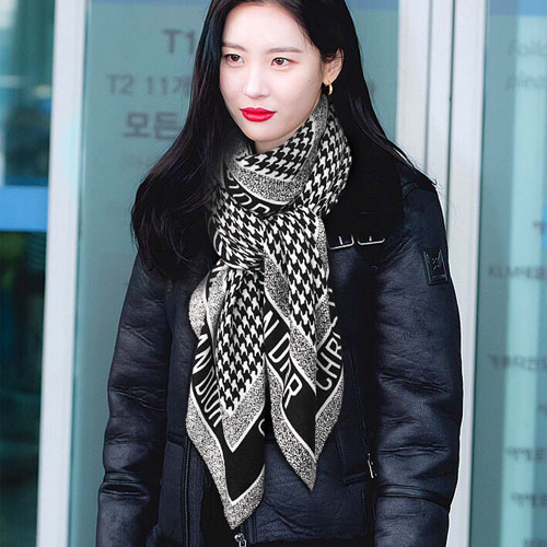 디올 신상 스카프 D1046