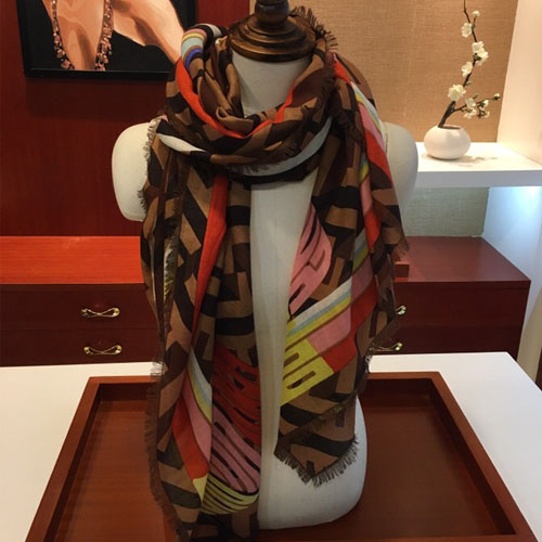 펜디 신상 스카프 FD70202