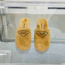 프라다 여성용 퍼 슬리퍼 F0812 카멜
