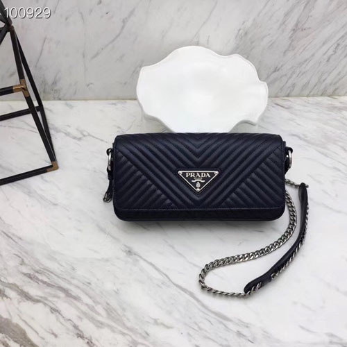 프라다 다이어그램 가죽 숄더백 1BD164 네이비