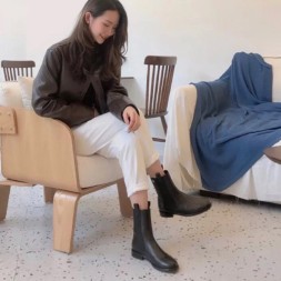 샤넬 신상 앵글부츠 G34275