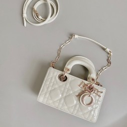 디올  LADY D-JOY 미니백 M0910 유광 화이트