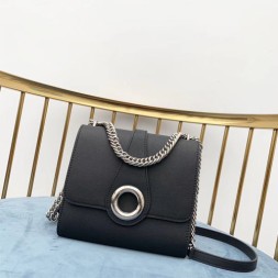 버버리 신상 미니 크로스바디 체인백 40750832 블랙