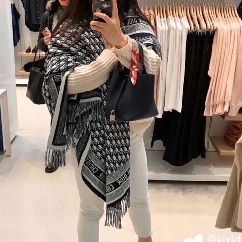 디올 신상 스카프 D1083