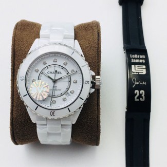 샤넬 남여공용 J12 최신버전 W31316 화이트 다이아 38mm