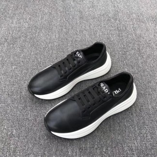 프라다 남성용 신상 스니커즈 F0689