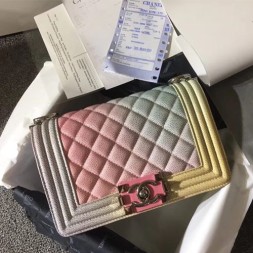 샤넬 보이 샤넬 스몰 플랩 백 A67085 캐비어 멀티