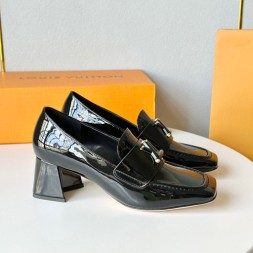 루이비통 여성용 펌프스 M0519-3