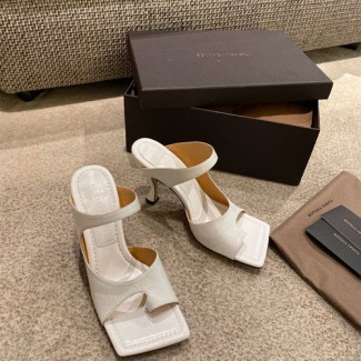 보테가 신상 샌들 475202-2 화이트