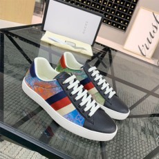 구찌 남여공용 신상 스니커즈 620298-1