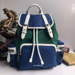 버버리 미디엄 컬러 블록 나일론 백팩 40765121 블루