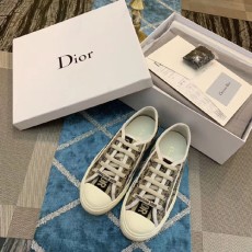 디올 여성용 신상 스니커즈 M50048