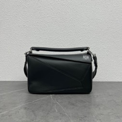 로에베 퍼즐백 미듐 11023-3