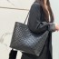 프라다 신상 토트백 1BG503