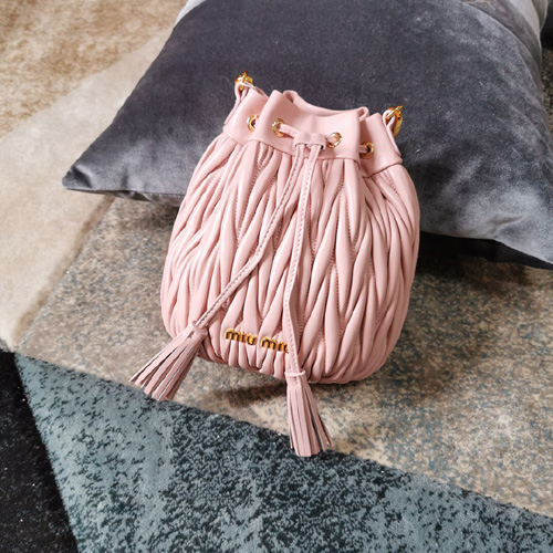 미우미우 신상 버킷백 5BE014 핑크