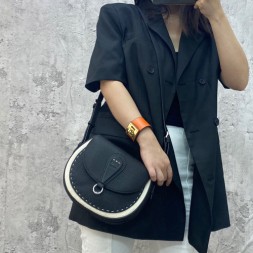 펜디 스몰 새들백 8BT304 블랙