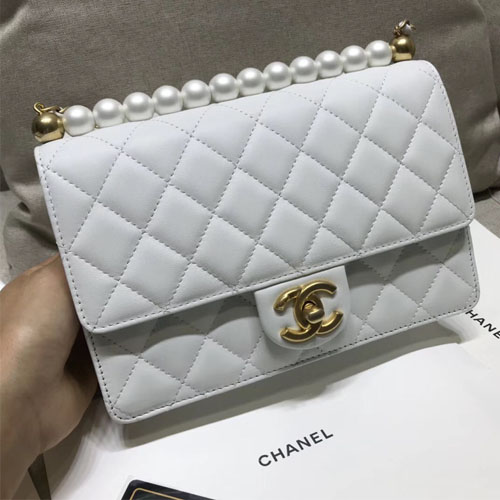 샤넬 신상 진주장식 플랩백 AS0585 램스킨 화이트