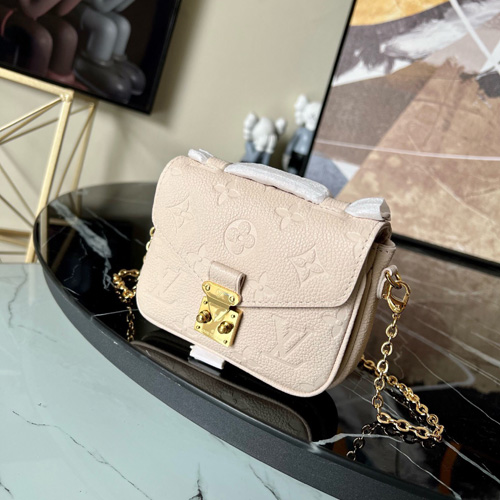 루이비통 마이크로 메티스 M81390-3