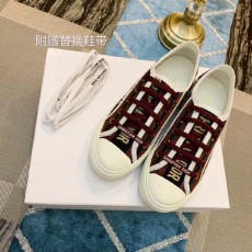 디올 여성용 신상 스니커즈 M50047