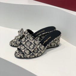 페레가모 슬리퍼 F38128-1