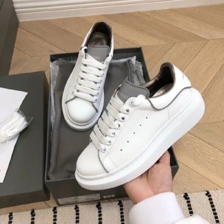 알렉산더 맥퀸 남여공용 오버사이즈 스니커즈 553680