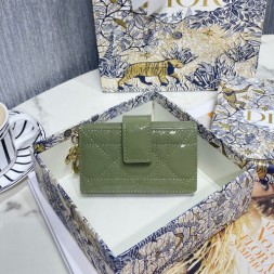 디올 에나멜 LADY DIOR 카드 지갑 S0074 그린