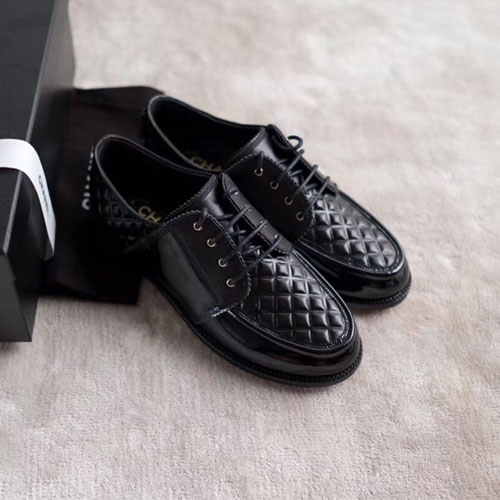 샤넬 신상 레이스업 G33845 램스킨 블랙