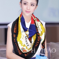 구찌 신상 스카프 G3653