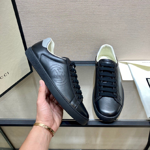 구찌 남여공용 스니커즈 656880 블랙