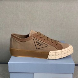 프라다 여성용 신상 스니커즈 F0718 브라운