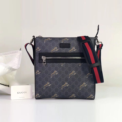 구찌 GG 수프림 타이거 메신저 백 474137