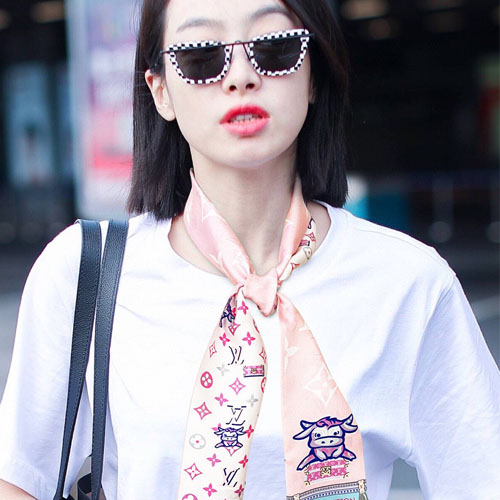 루이비통 신상 방도 스카프 MP2304 핑크