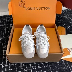 루이비통 여성용 스니커즈  M0579-7