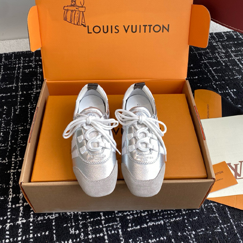 루이비통 여성용 스니커즈  M0579-7