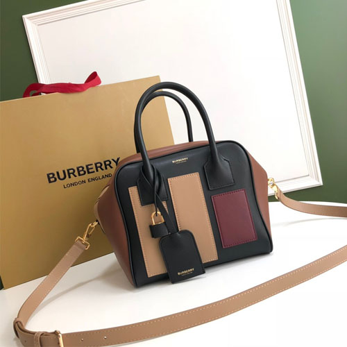버버리 스몰 가죽 큐브 백 80159141 멀티