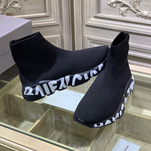 발렌시아가 신상 남여공용 스피드러너 565844