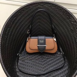 프라다 시도니 가죽 숄더백 1BD168 브라운