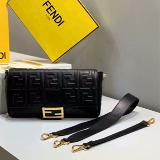 펜디 바게트 라지 8BR771 블랙