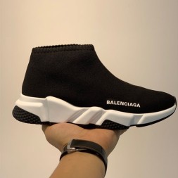 발렌시아가 신상 남여공용 스피드러너 565833