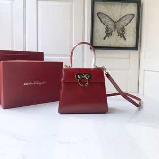 페레가모 켈리백 스몰 21E887 레드