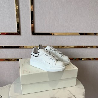 알렉산더 맥퀸  신상 스니커즈 586417