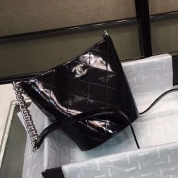 샤넬 신상 에나멜 버킷백 A8117 블랙