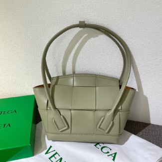 보테가 프렌치 카프 아르코 33 백 575943 다크씨그린