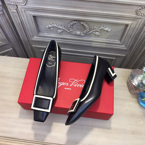 로저비비에 신상 펌프스 RV5468 블랙