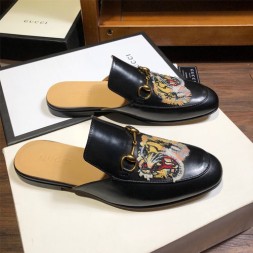 구찌 남성용 신상 슬리퍼 620329