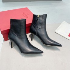 발렌티노 신상 부츠힐 RY2S0B24 블랙