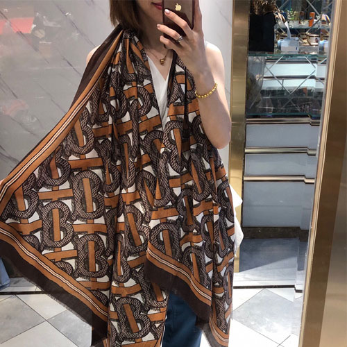 버버리 신상 스카프 BB3631
