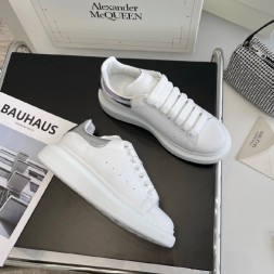 알렉산더 맥퀸  남여공용 스니커즈  586434-11