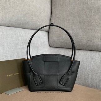 보테가 프렌치 카프 아르코 33 백 575943 블랙